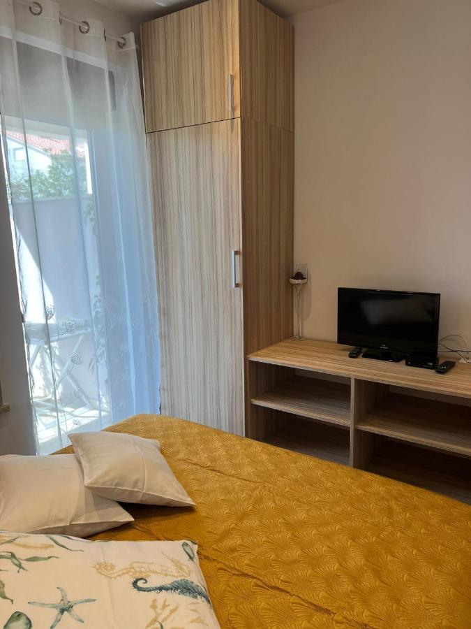 Apartments And Rooms Lorena 236 Rovinj Ngoại thất bức ảnh