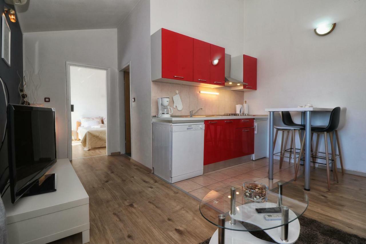 Apartments And Rooms Lorena 236 Rovinj Ngoại thất bức ảnh